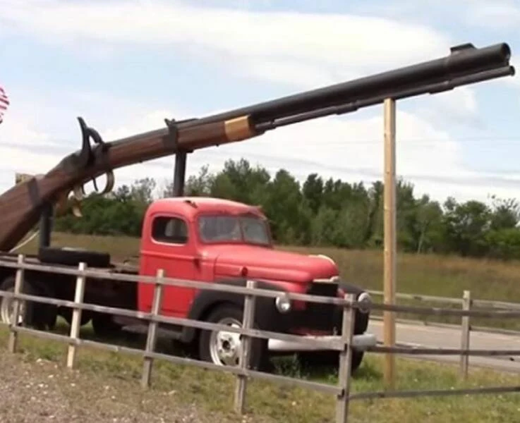 The World's Largest Working Rifle is in Michigan