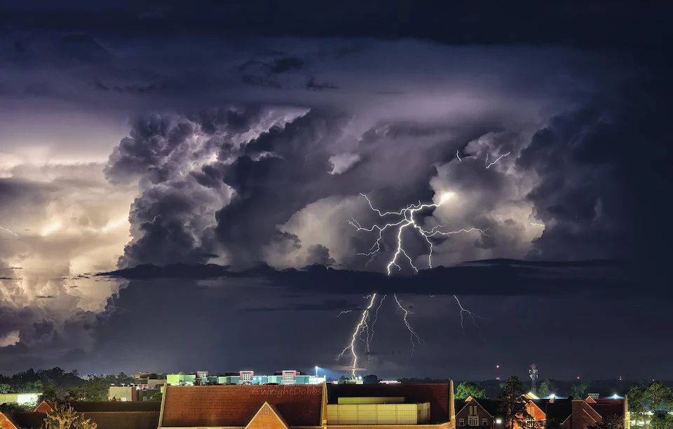 Lightning off the coast of Tallahassee, Florida
