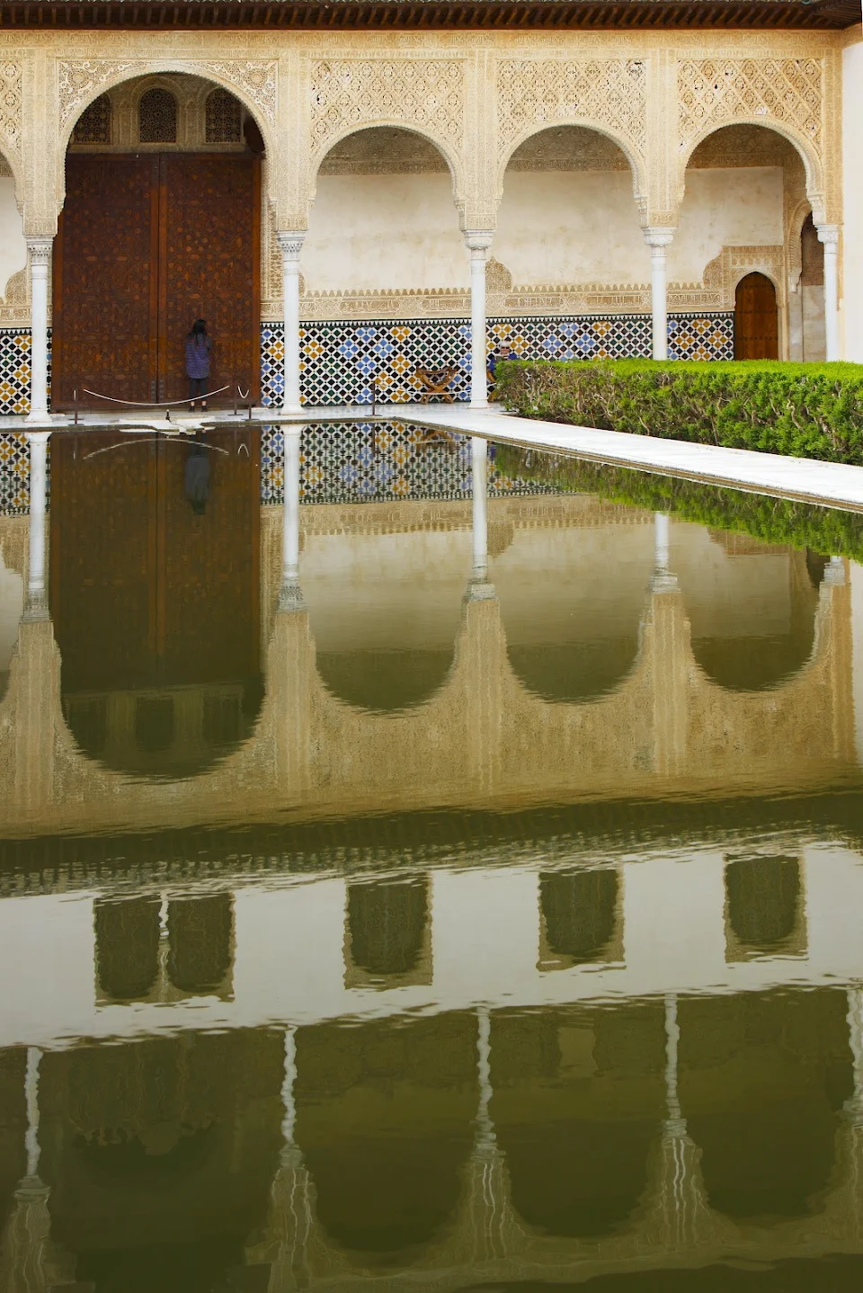 Mirror pool... (Nasrid Palaces, the Alhambra - in Granada, Spain)